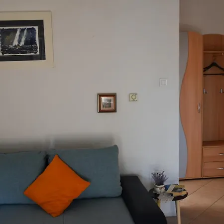 Lila - 3 Stars * Sibenik